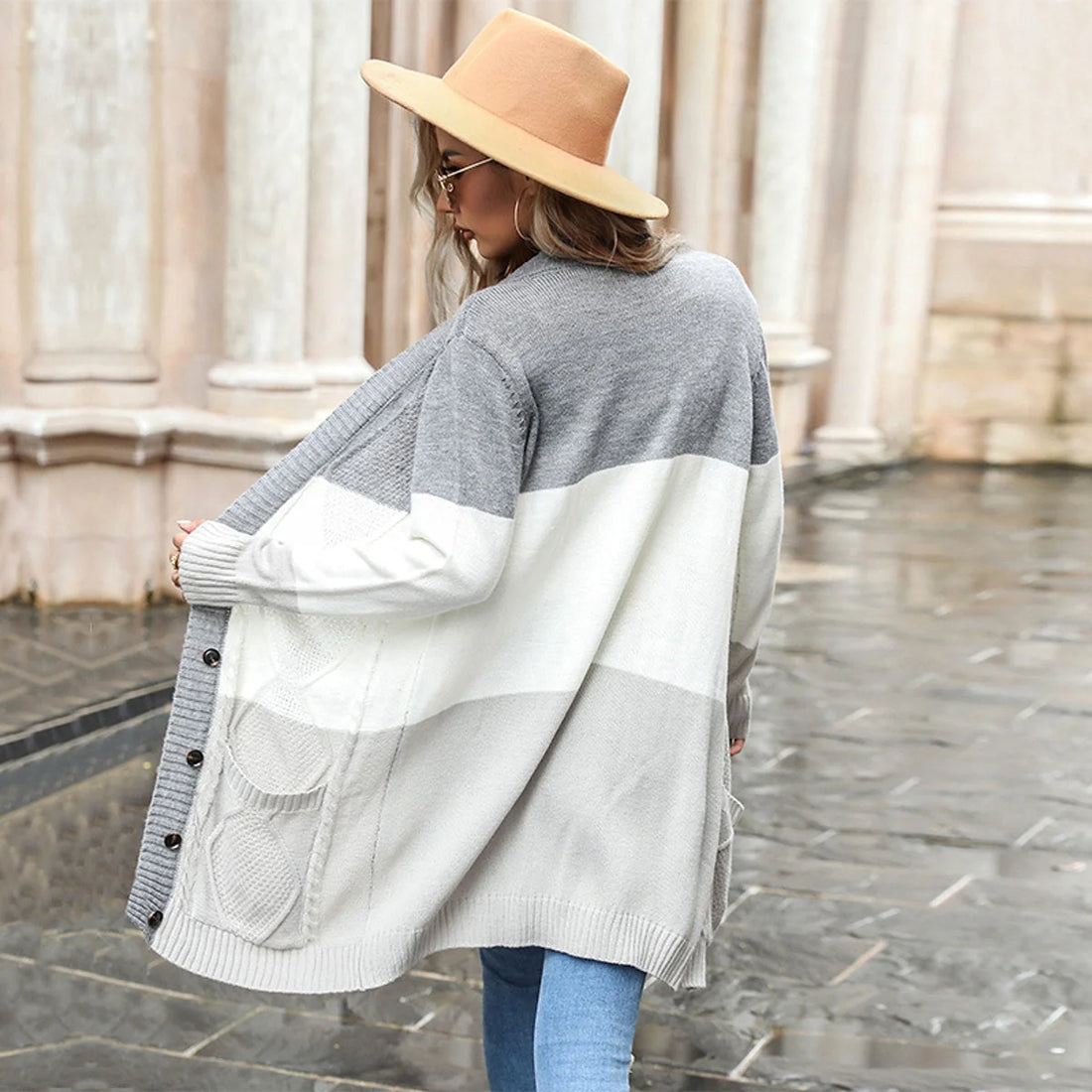 Damen Strick-Cardigan in Hellgrau – Detailansicht 2