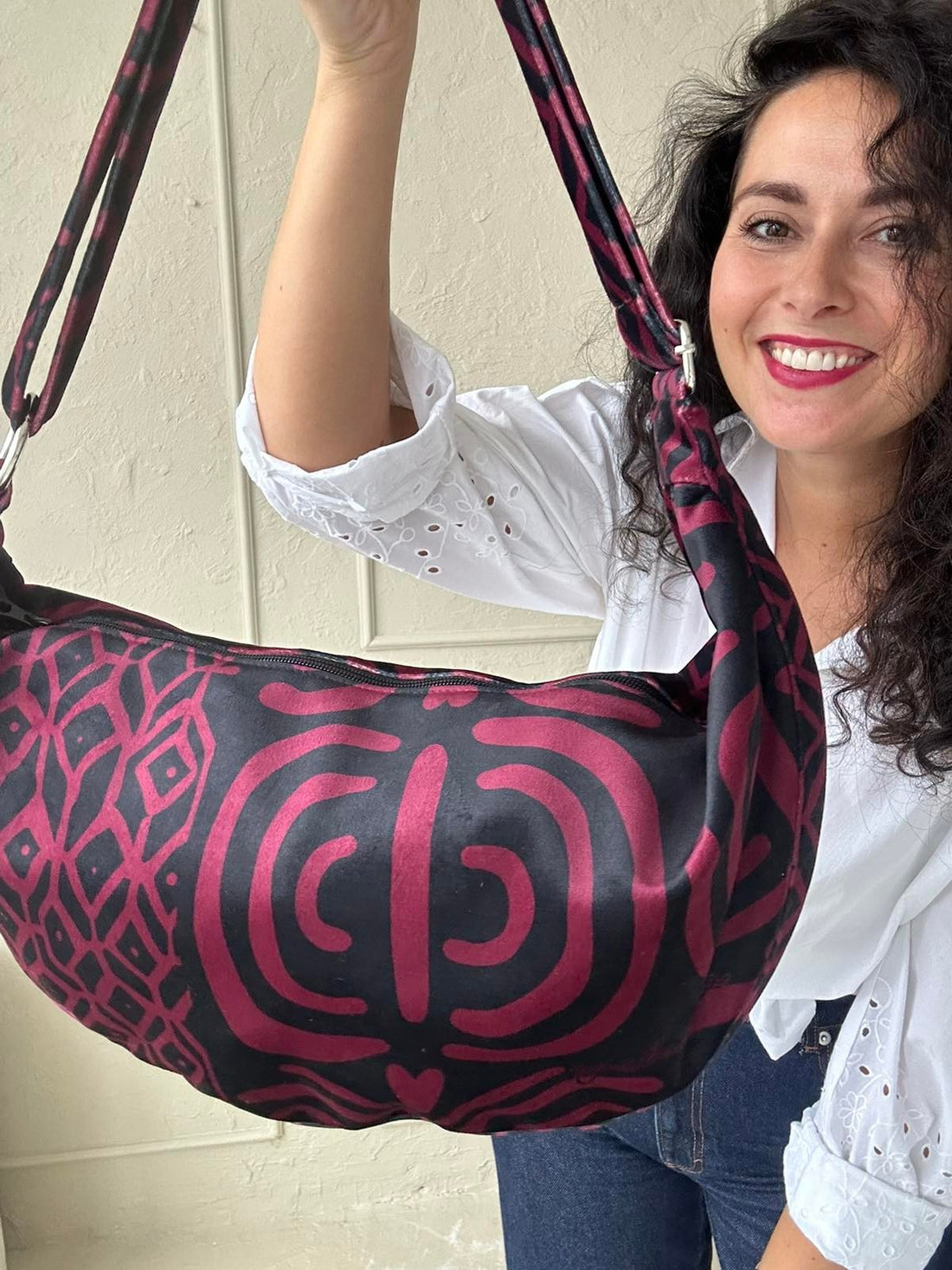 Hobo-Handtasche – Burgundy Muster – Detailansicht 3