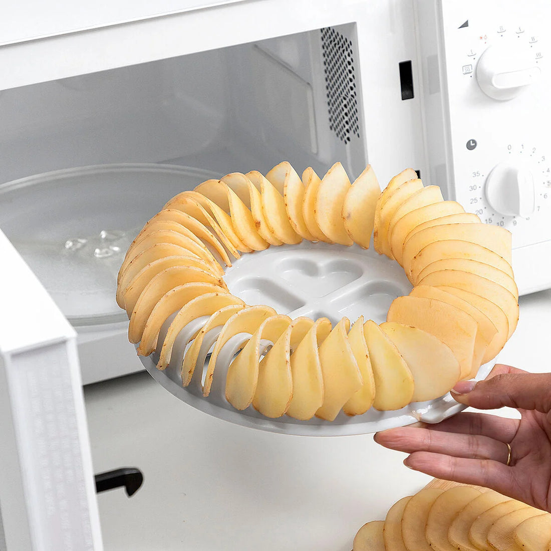 Mikrowellen-Chips-Set mit Hobel und Rezepten Chipit – Detailansicht 4