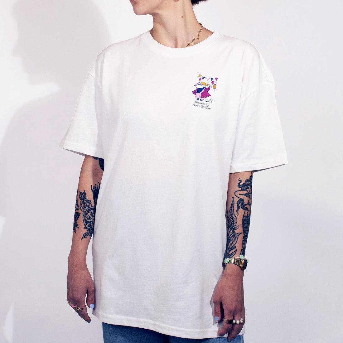Schweres Unisex-T-Shirt Moomin Party – Weiß – Detailansicht 4