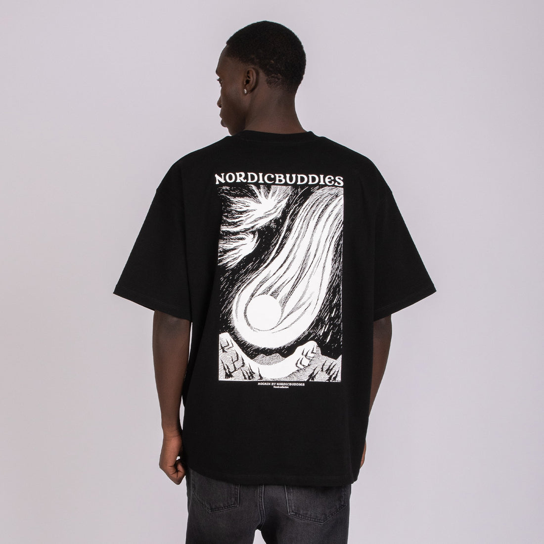 Novels Unisex T-Shirt – Schwarz – Detailansicht 5
