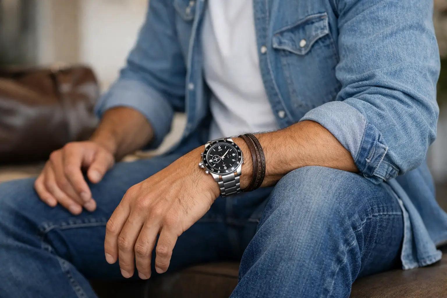 Welche Uhr passt zu Jeans? So wirkt’s stilsicher