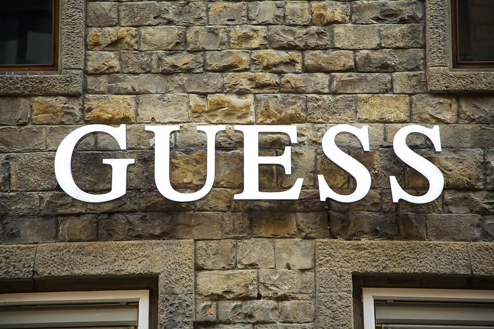 Entdecken Sie unsere Guess - AWK Flagship