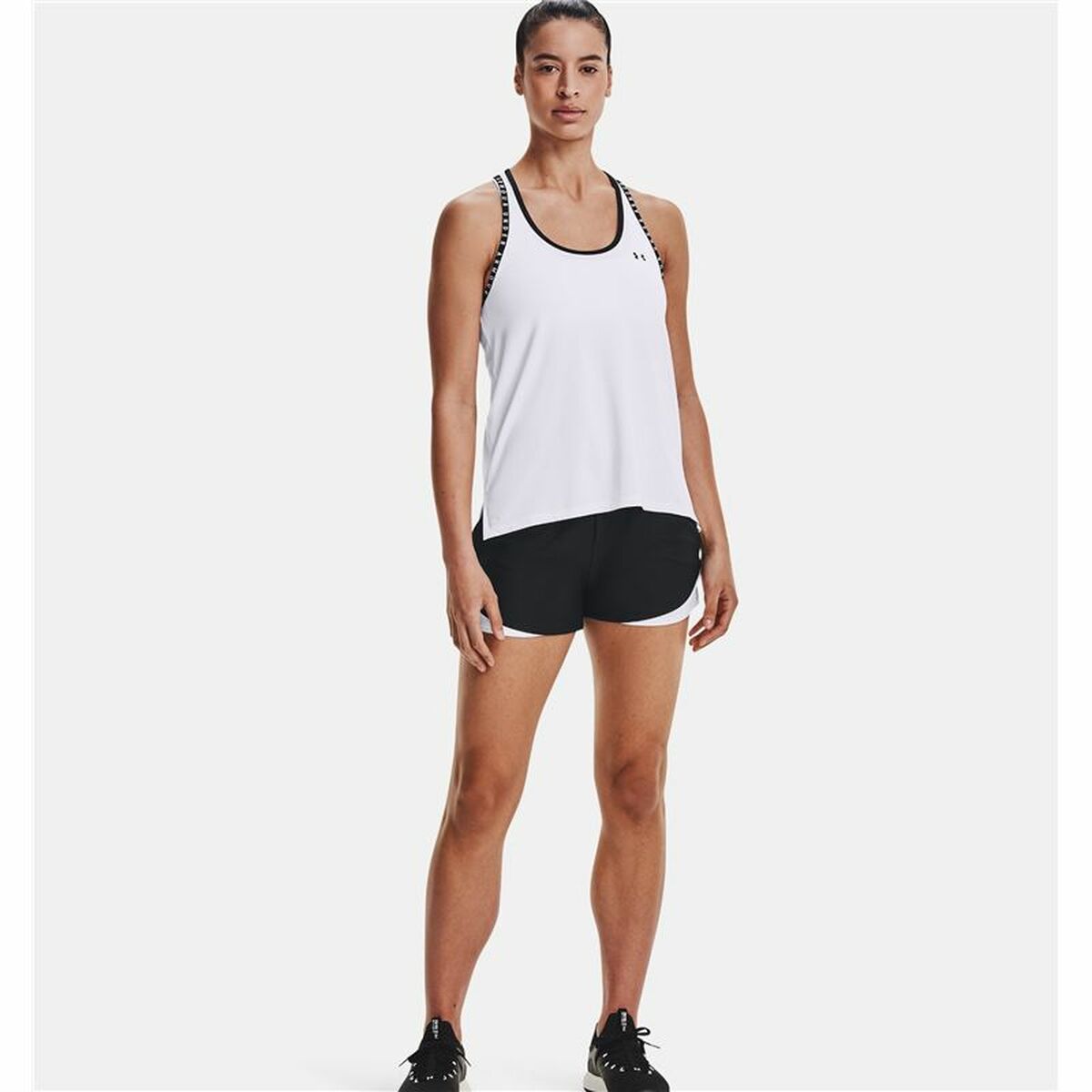 Tanktop Frau Under Armour Knockout Weiß - AWK Flagship