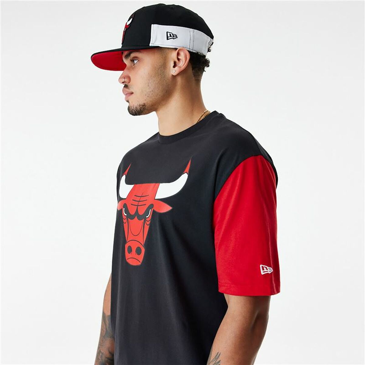 Herren Kurzarm-T-Shirt New Era NBA Colour Insert Chicago Bulls Schwarz - AWK Flagship