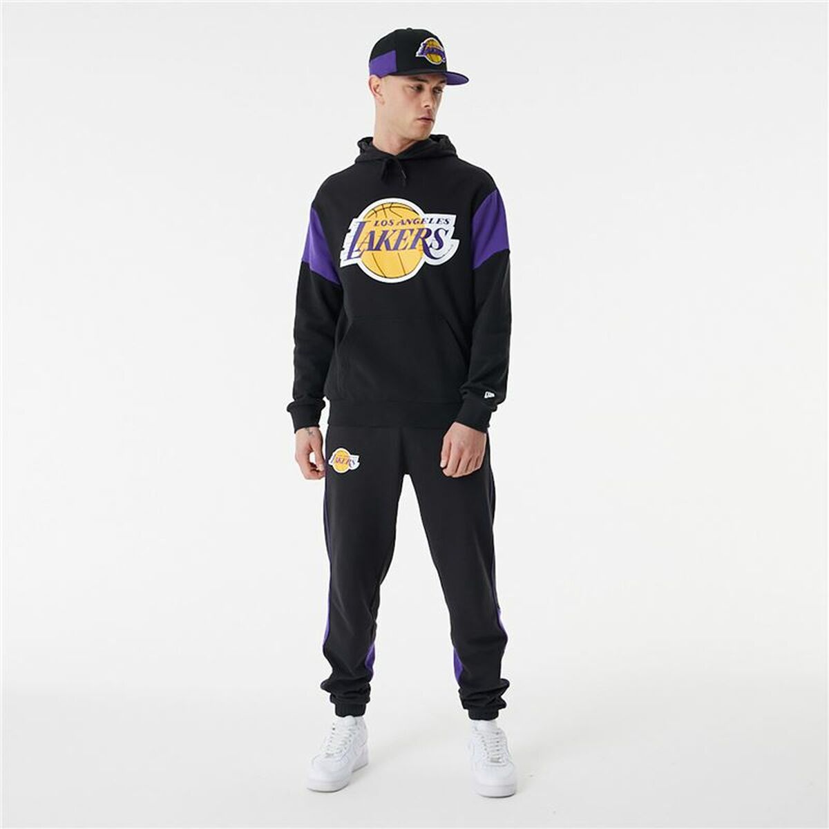 Kaufe Unisex Sweater mit Kapuze New Era NBA Colour Insert LA Lakers Schwarz bei AWK Flagship um € 70.00