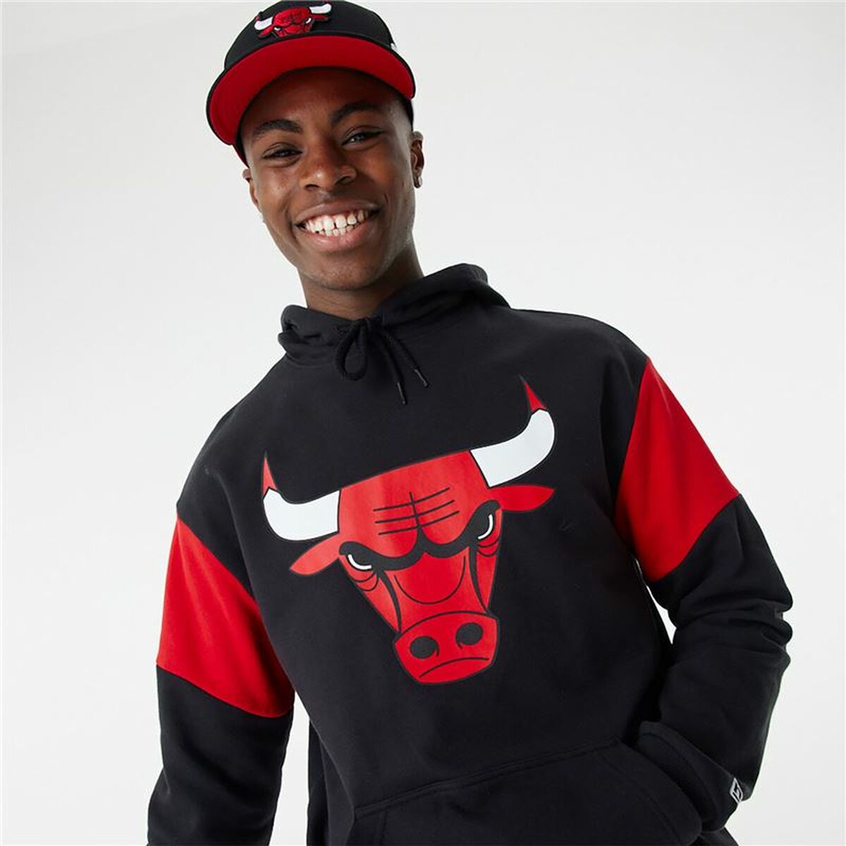 Unisex Sweater mit Kapuze New Era NBA Colour Insert Chicago Bulls Schwarz - AWK Flagship