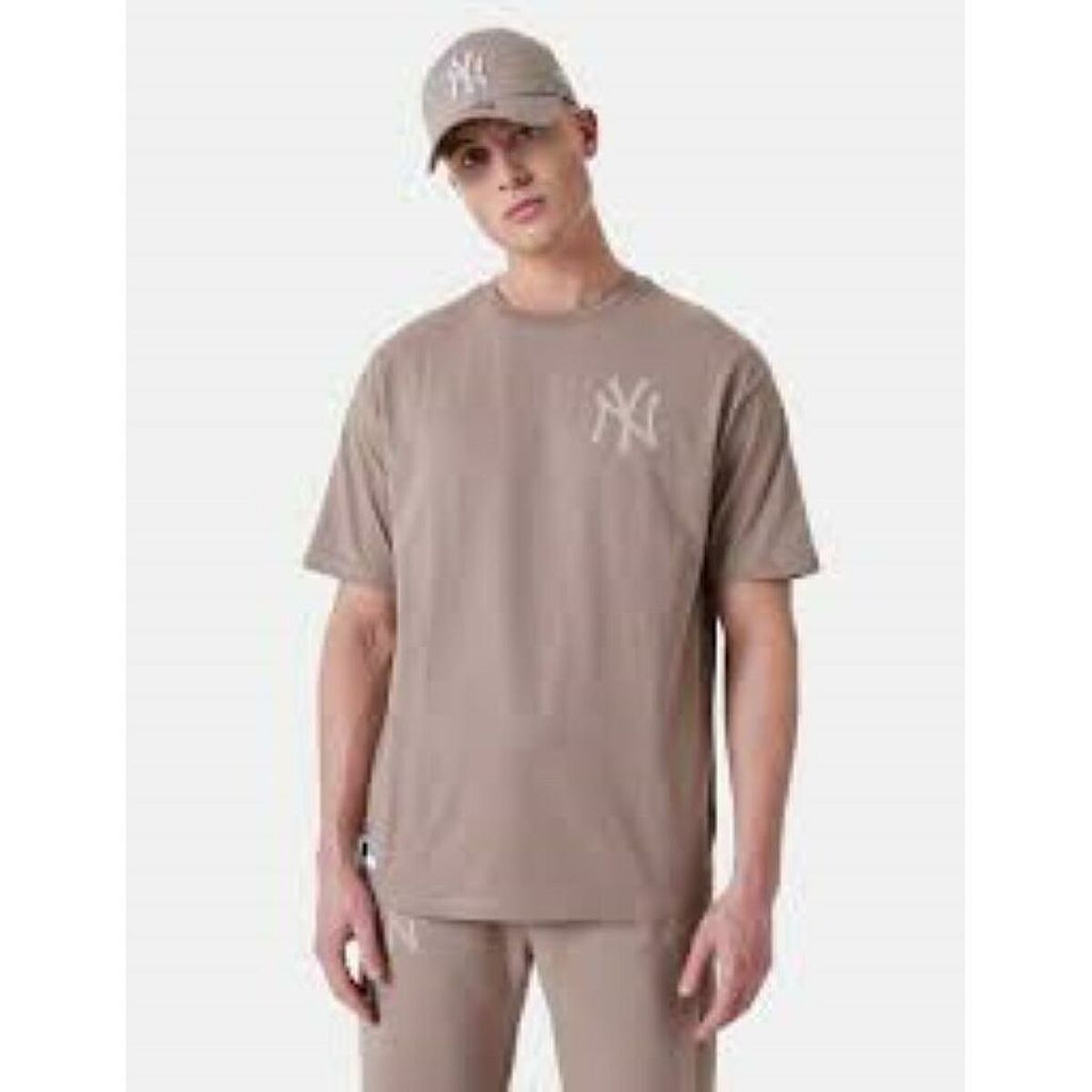 Herren Kurzarm-T-Shirt New Era ESSNTLS LC OS TEE NEYYAN 60435555 Grau - AWK Flagship