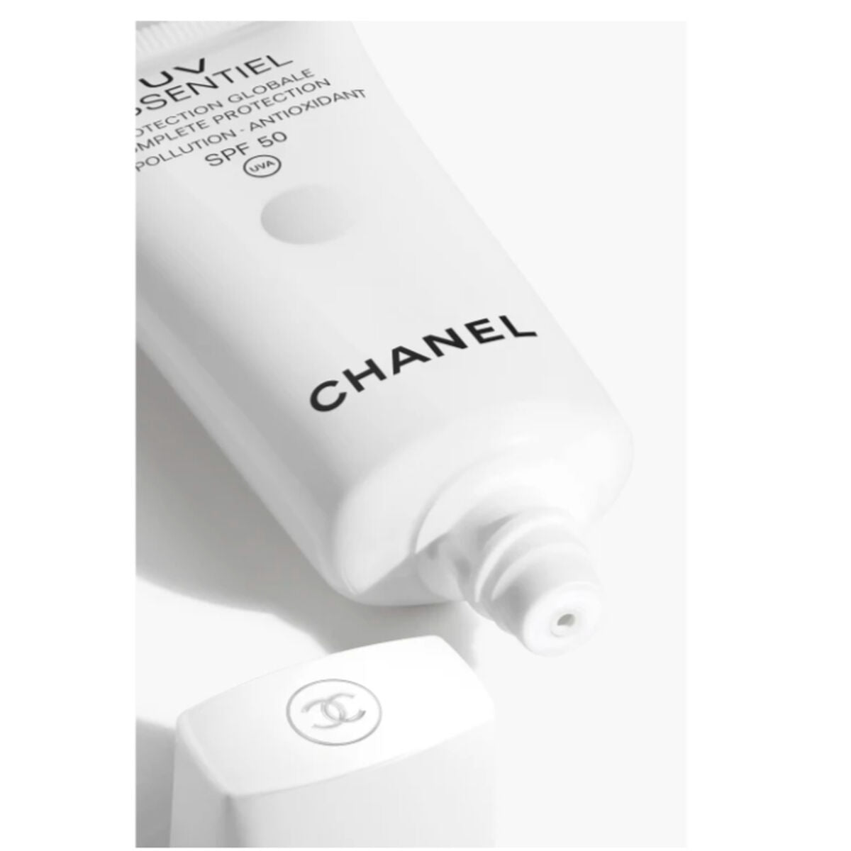 Kaufe Sonnencreme Chanel UV Essentiel Spf 50 30 ml bei AWK Flagship um € 78.00