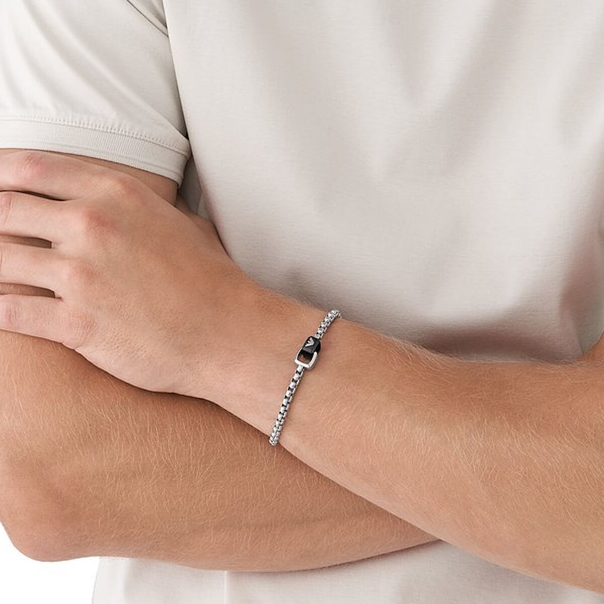 V7H71143BC5B7D8B01AD4CB8323C70043CFR5431413P3