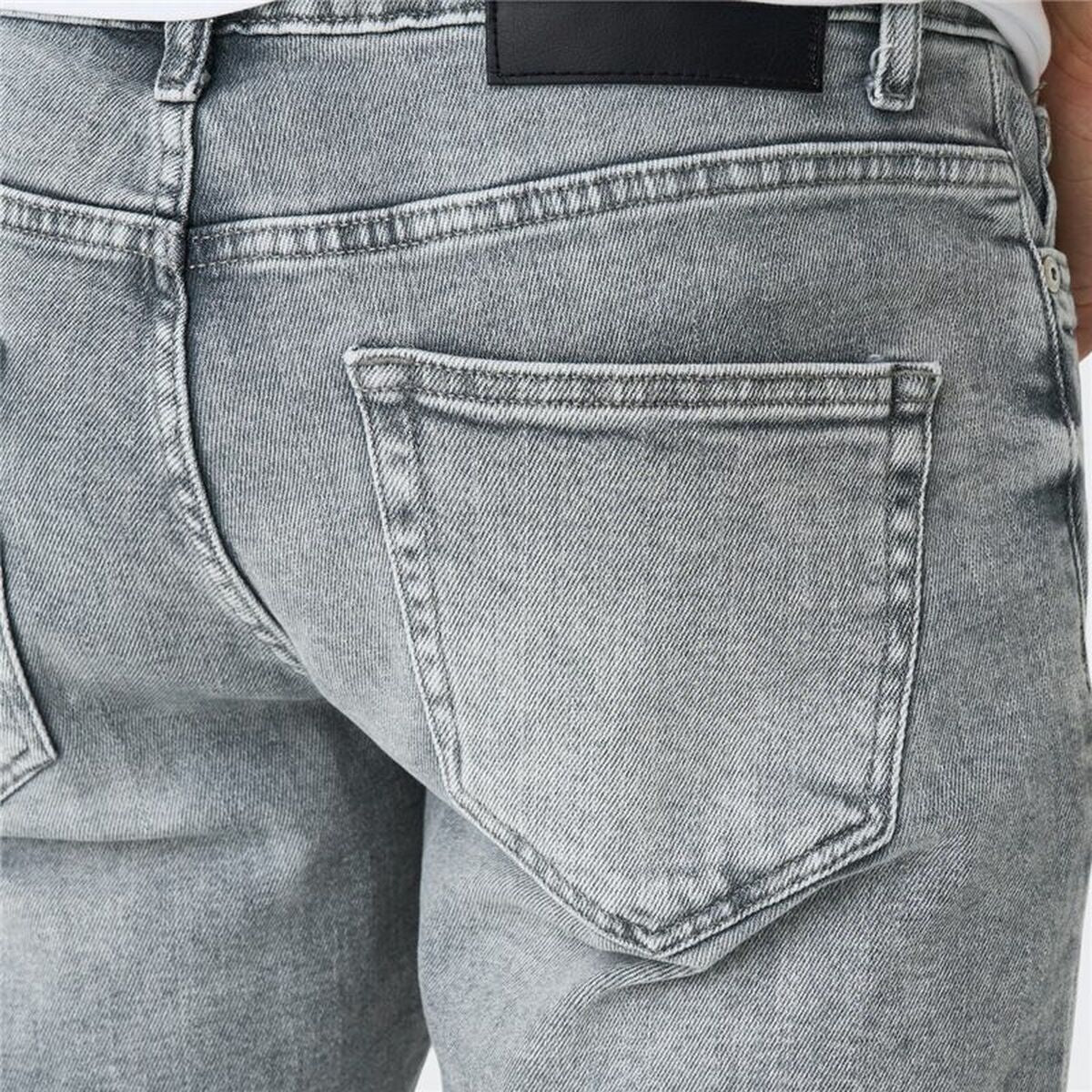 V5H9941E817BC7A0782B40C8BB851FEF680R6092261P4