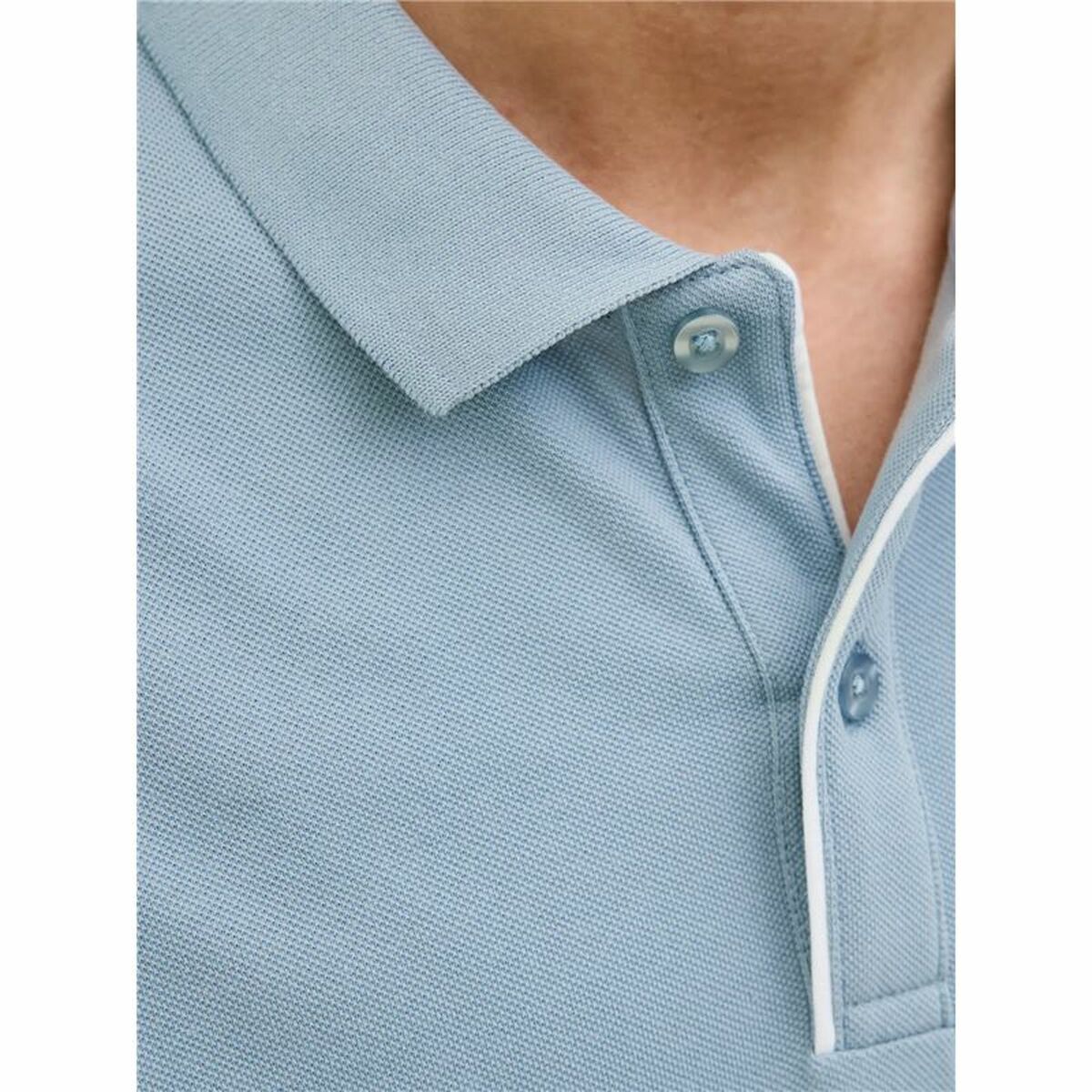 V5HF70A3F3D41B663DD3DC1BEEC0BAEE15DR6086351P4