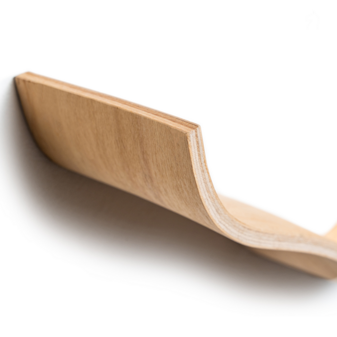 Handgefertigter Toilettenpapierhalter aus Holz – Cloud – Detailansicht 4