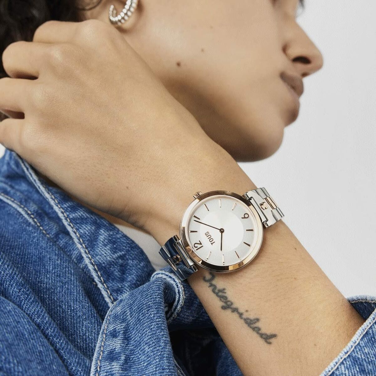 V9H7D0BE93ED2B2818B301AA689480CC1C8R4014916P5