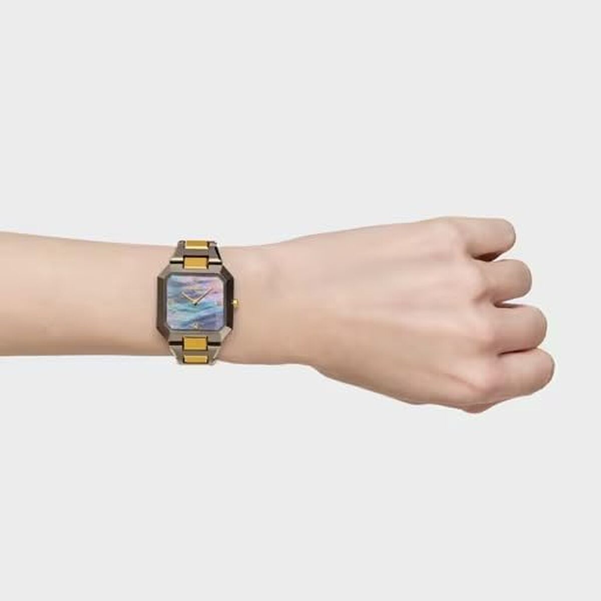 V4H6B52C0ED7B4220837E8E99ABECF1165FR7397227P4