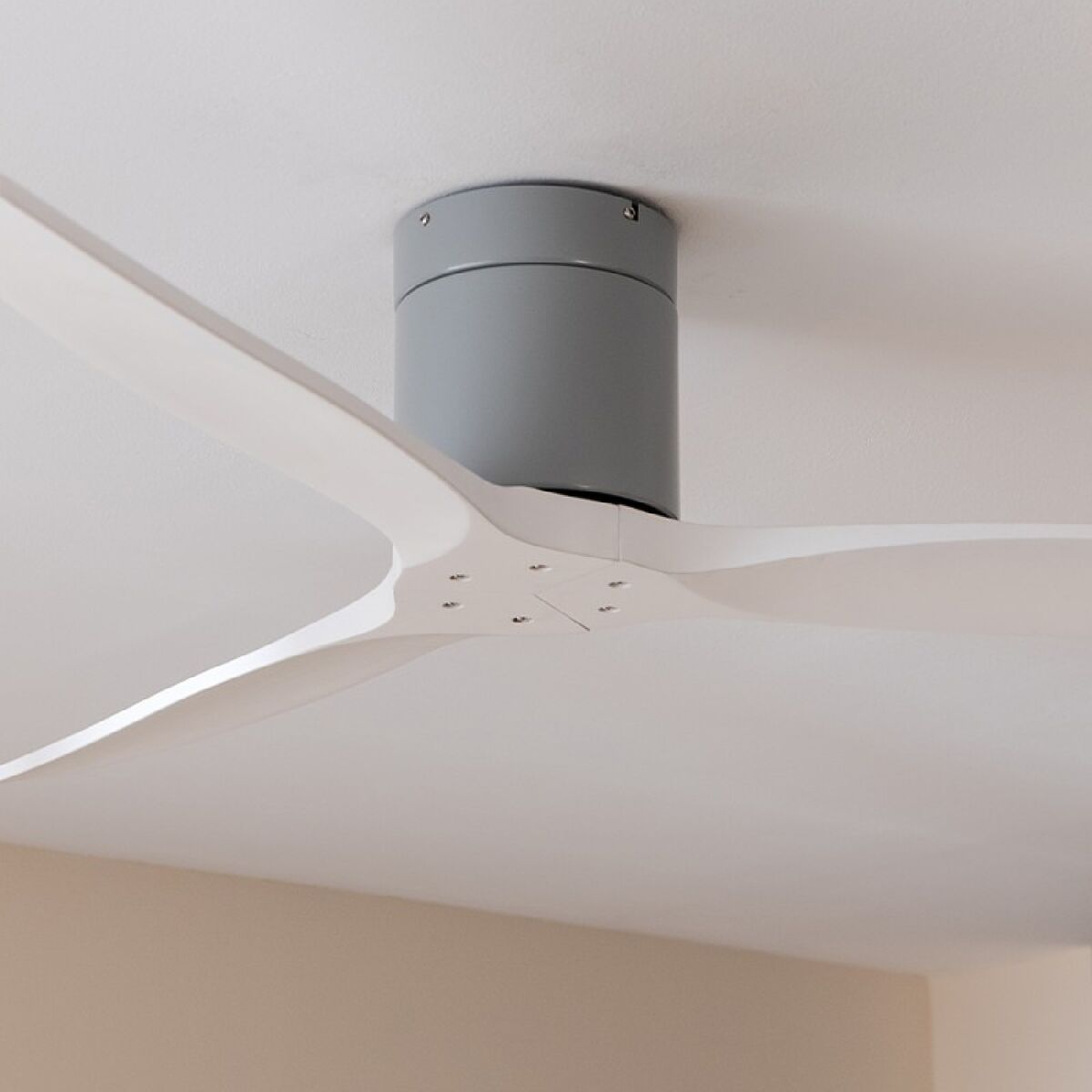 Deckenventilator Cecotec Aero 5500 Aqua IronWhite Connected Weiß 40 W - AWK Flagship