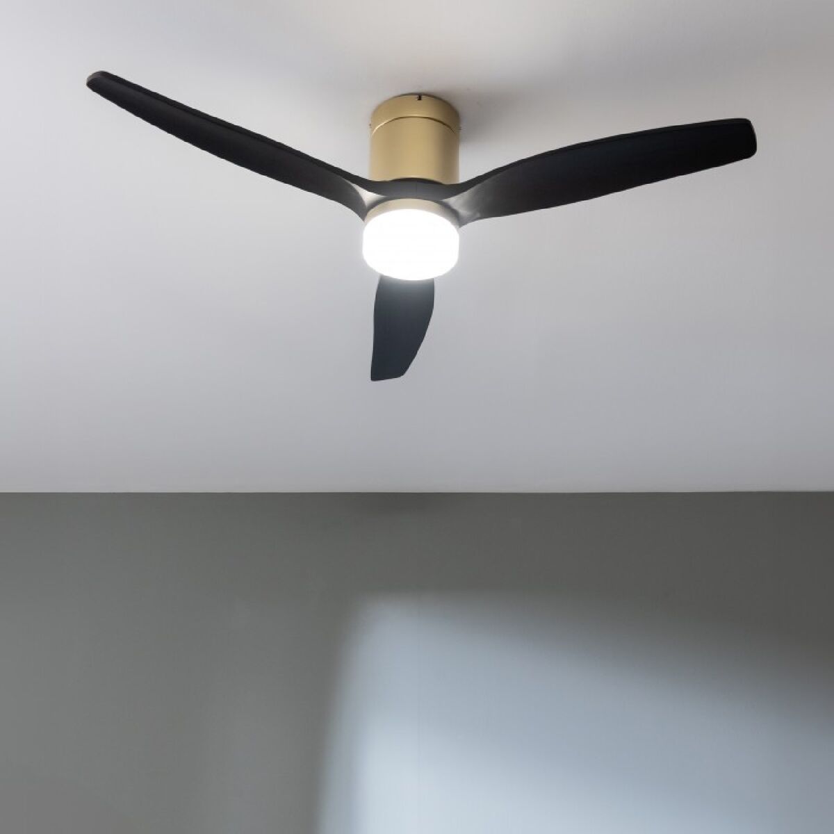 Deckenventilator mit Lampe Cecotec EnergySilence Aero 5600 Aqua Schwarz Gold 20 W 40 W - AWK Flagship