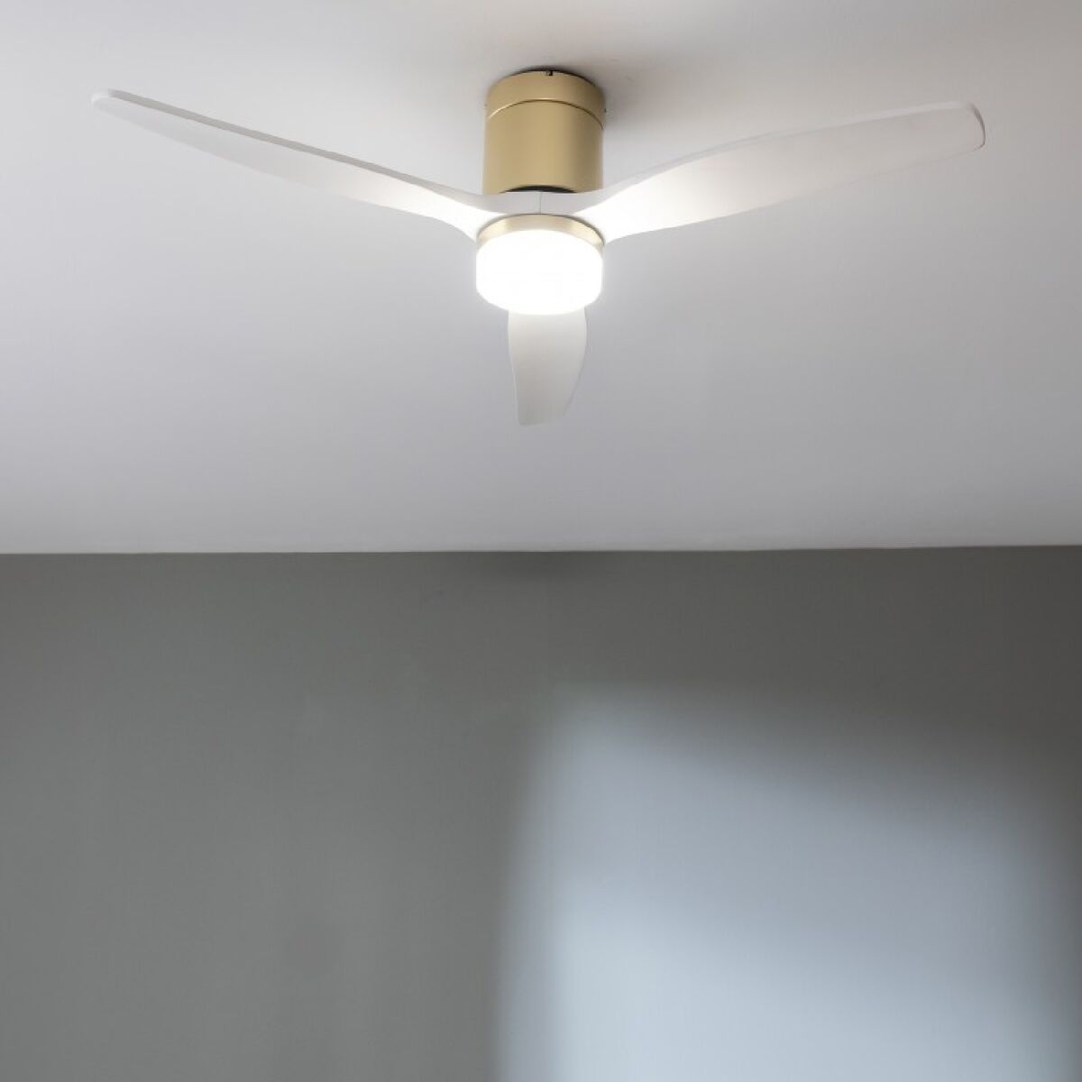 Deckenventilator mit Lampe Cecotec EnergySilence Aero 5600 Aqua Weiß Braun Gold 18 W 40 W - AWK Flagship