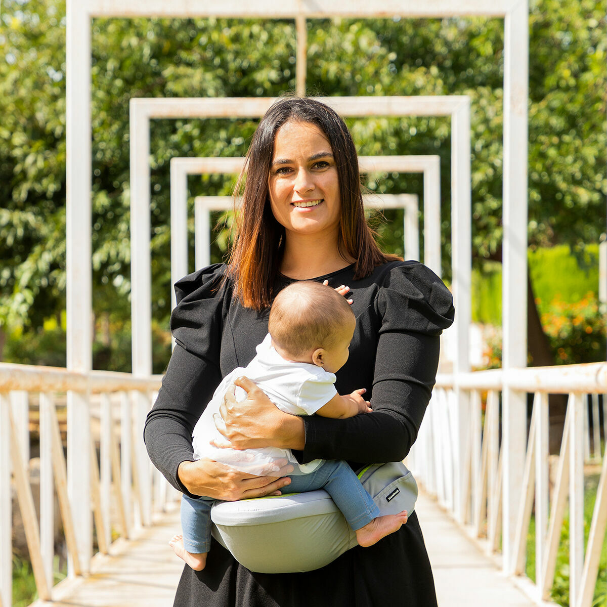 Kaufe Anpassungsfähige Babytrage mit 2 Taschen Seccaby InnovaGoods bei AWK Flagship um € 33.00