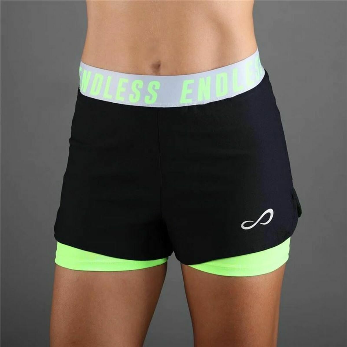 Sport Shorts Endless Tech Iconic Gelb Schwarz - AWK Flagship