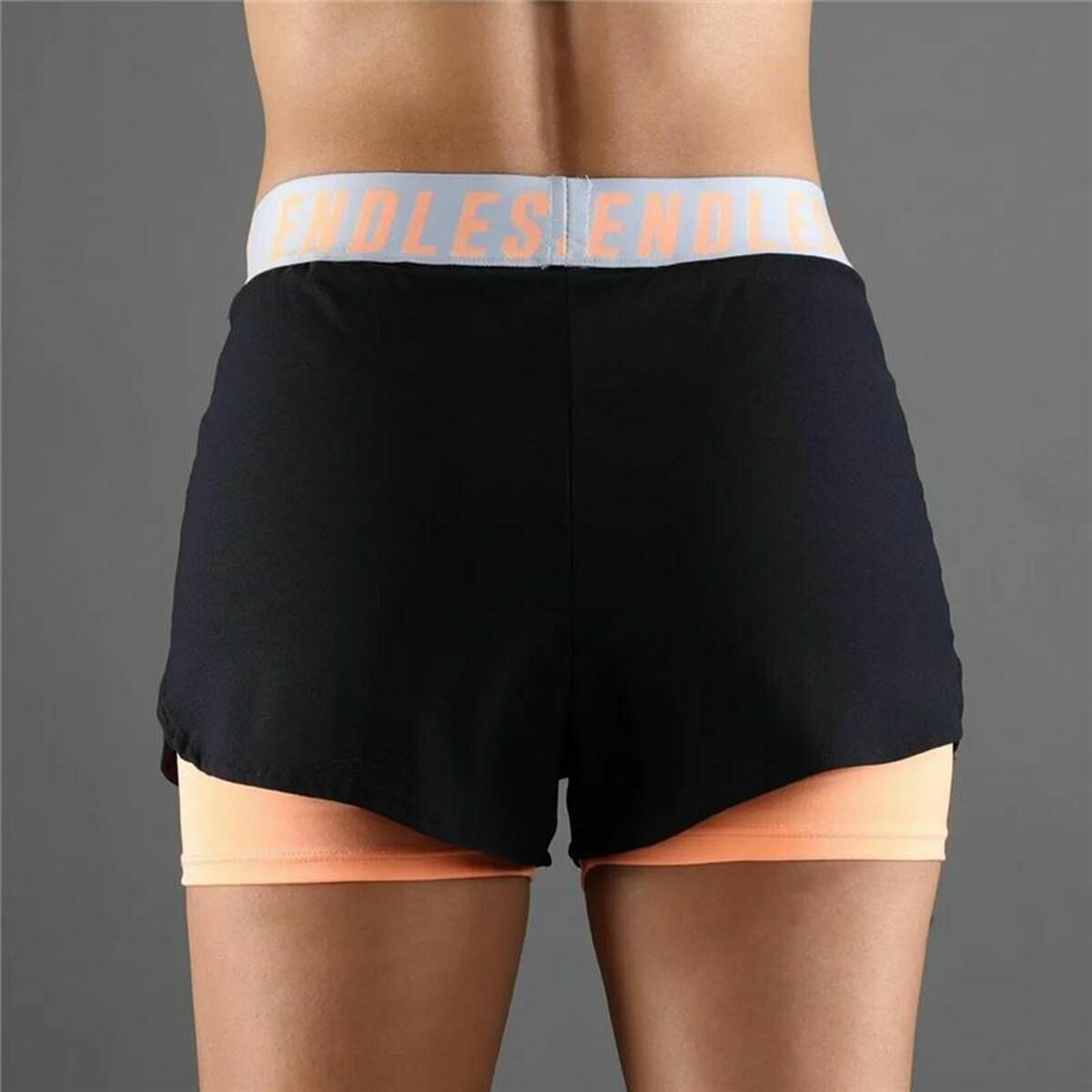 Sport Shorts Endless Tech Iconic Orange Schwarz - AWK Flagship