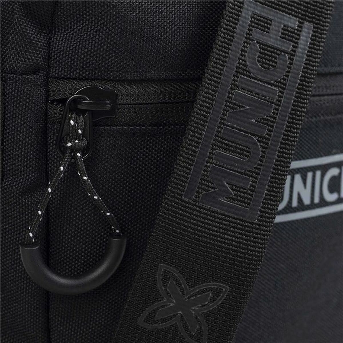 V6H29DF0F05AB8F10E64F3A28104F0137E3R5447373P4