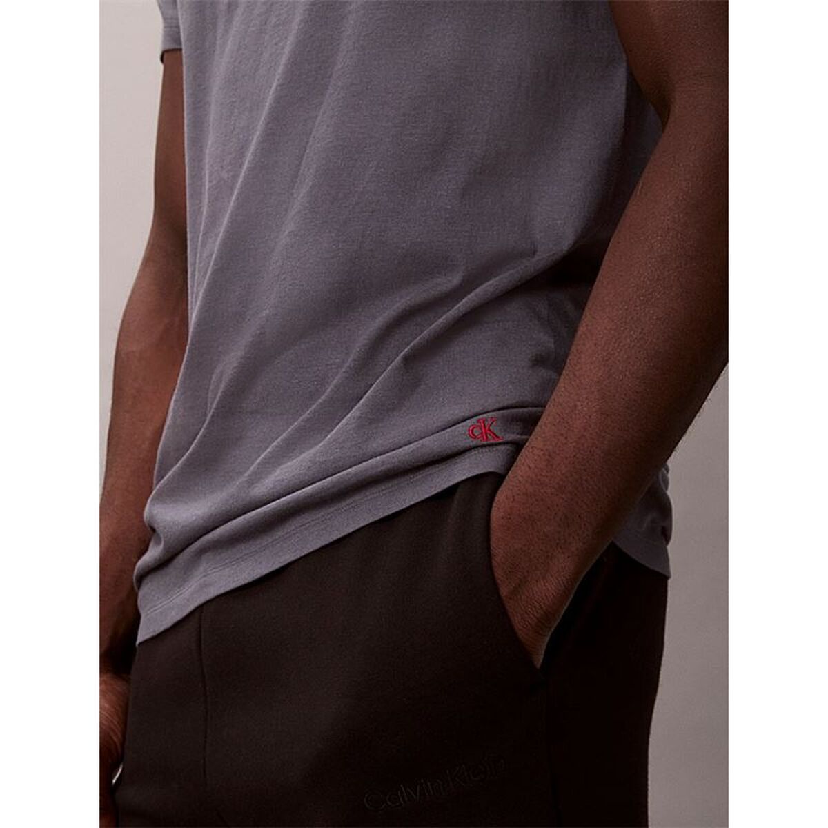 V2HCDAAAF65BF93222A5506BA40B99117E6R7637808P4