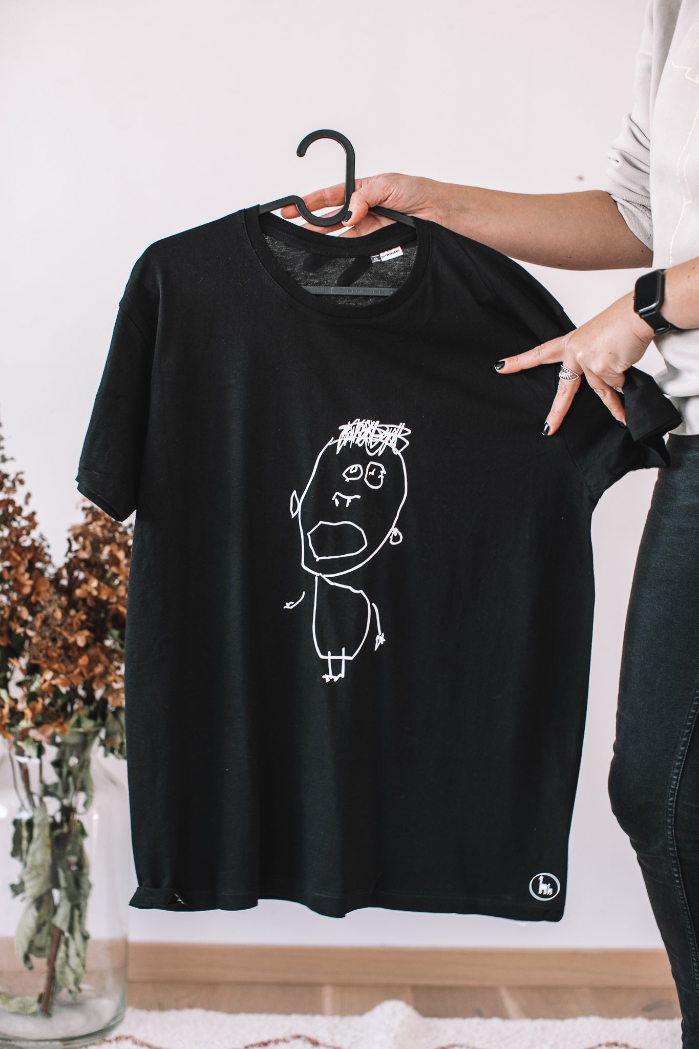 T-Shirt mit der Zeichnung Ihres Kindes
