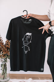 T-Shirt mit der Zeichnung Ihres Kindes