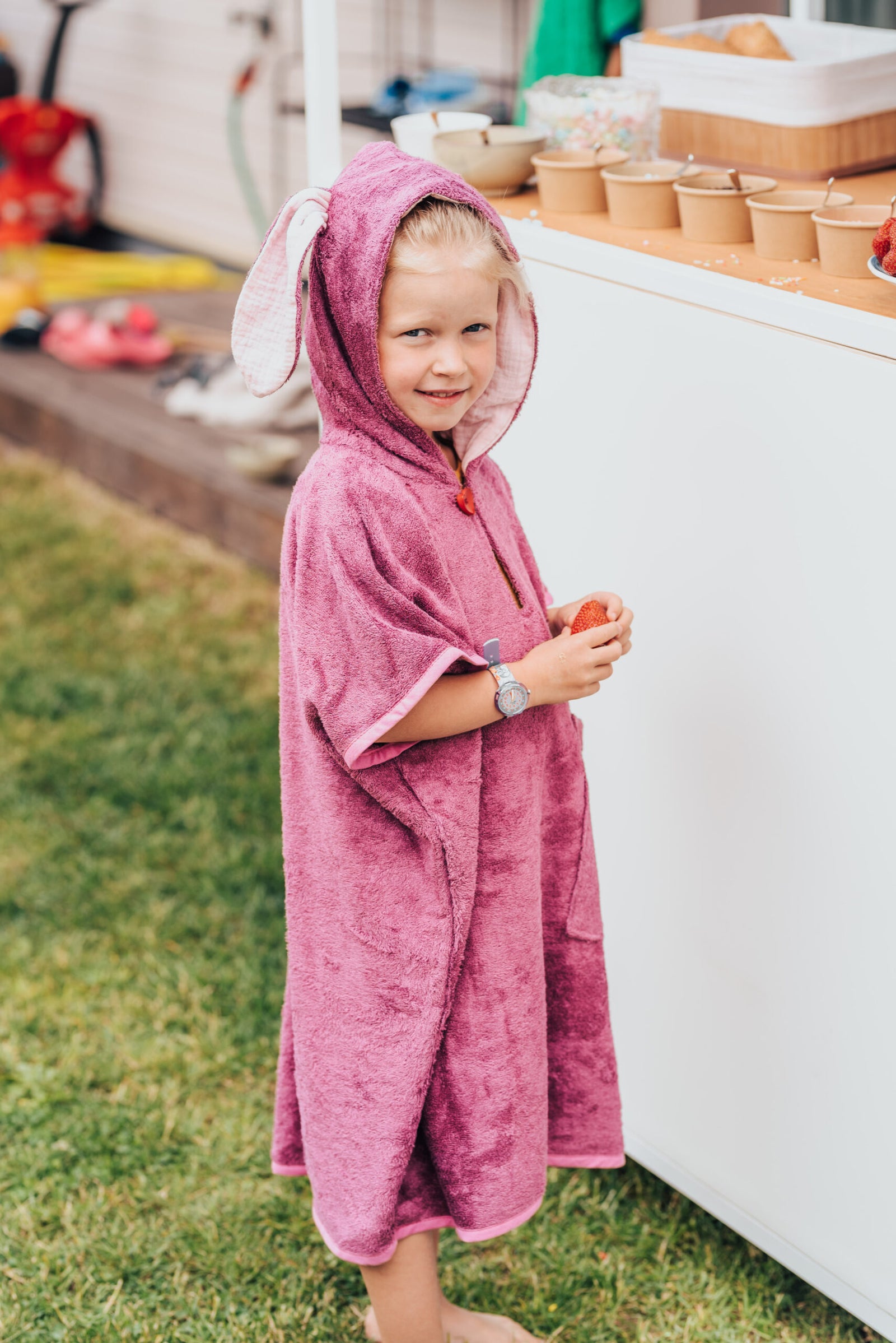 Kurzarm-Poncho RABBIT für Kinder, Größe 122-150 – Produktansicht 2