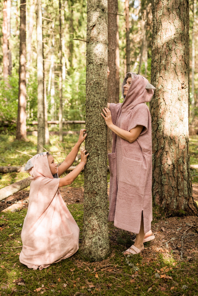 RÄTT CAT Badeponcho für Erwachsene und Kinder im Wald