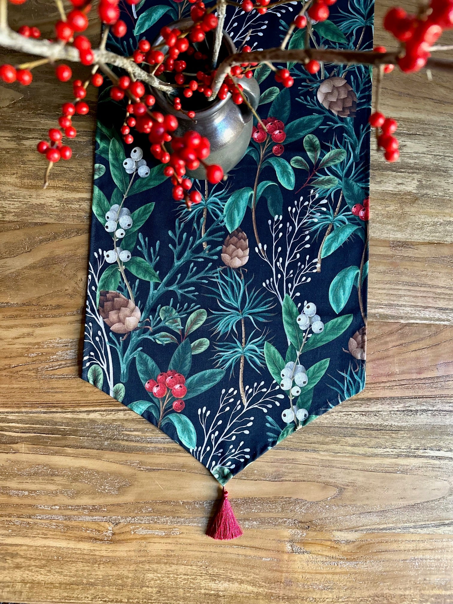 Tischläufer mit Quasten – Christmas Forest – Produktansicht 2