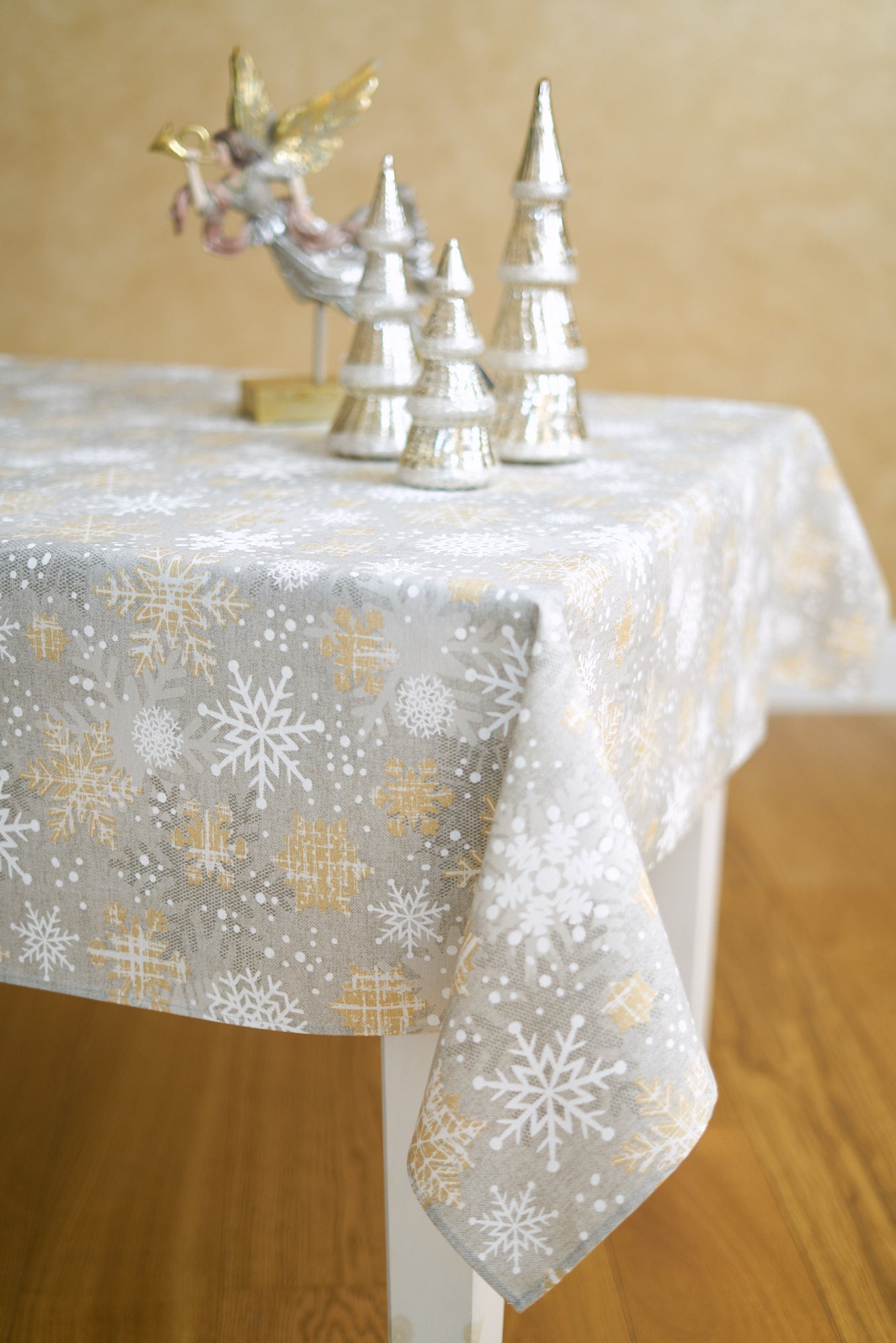 Rechteckige Tischdecke mit Wintermotiv Schneeflocken – Produktansicht 2