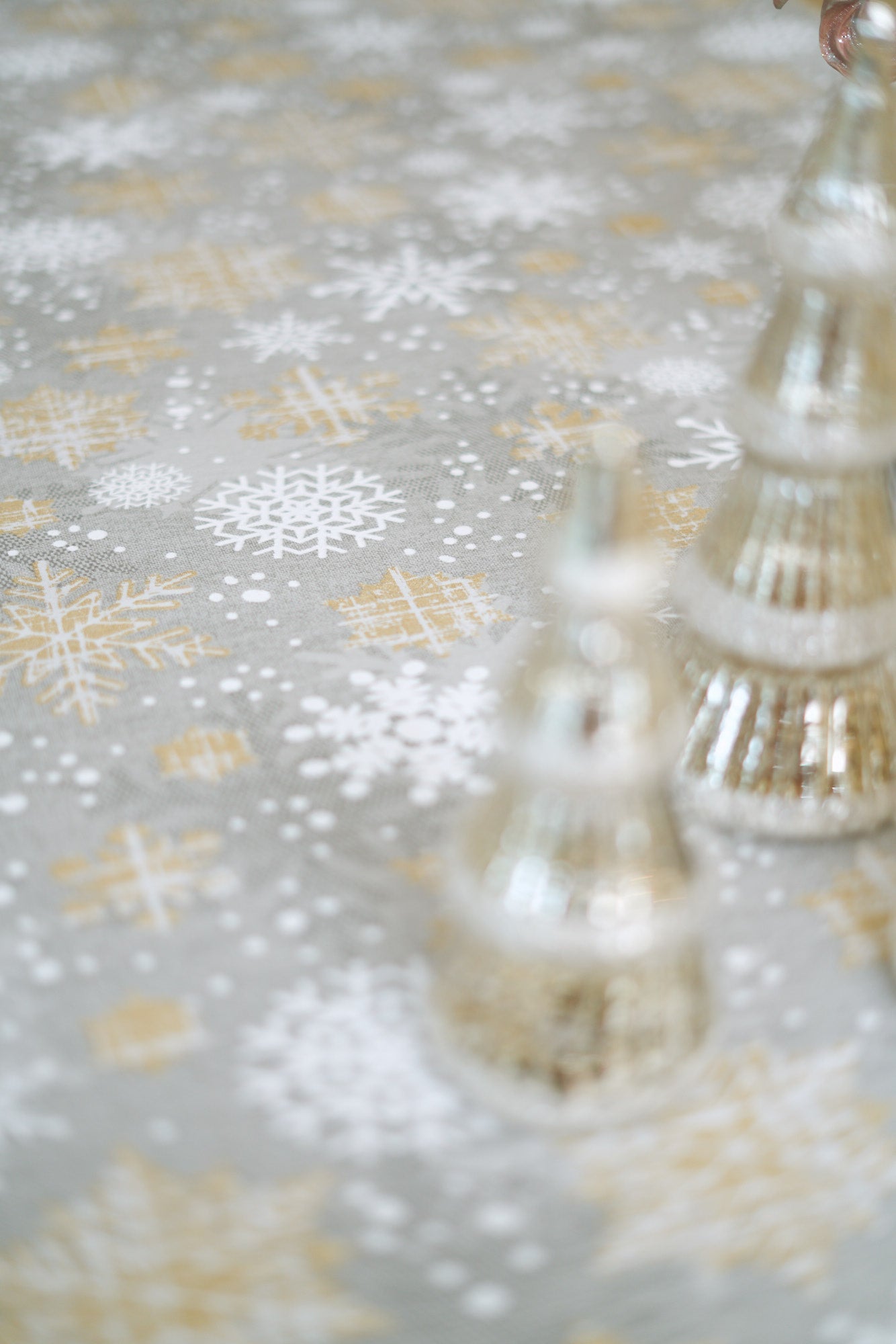 Rechteckige Tischdecke mit Wintermotiv Schneeflocken – Produktansicht 5