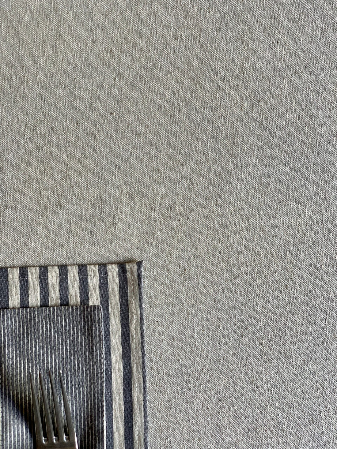 Rechteckige Tischdecke aus recyceltem Stoff – Nord 3 – Detailansicht 2