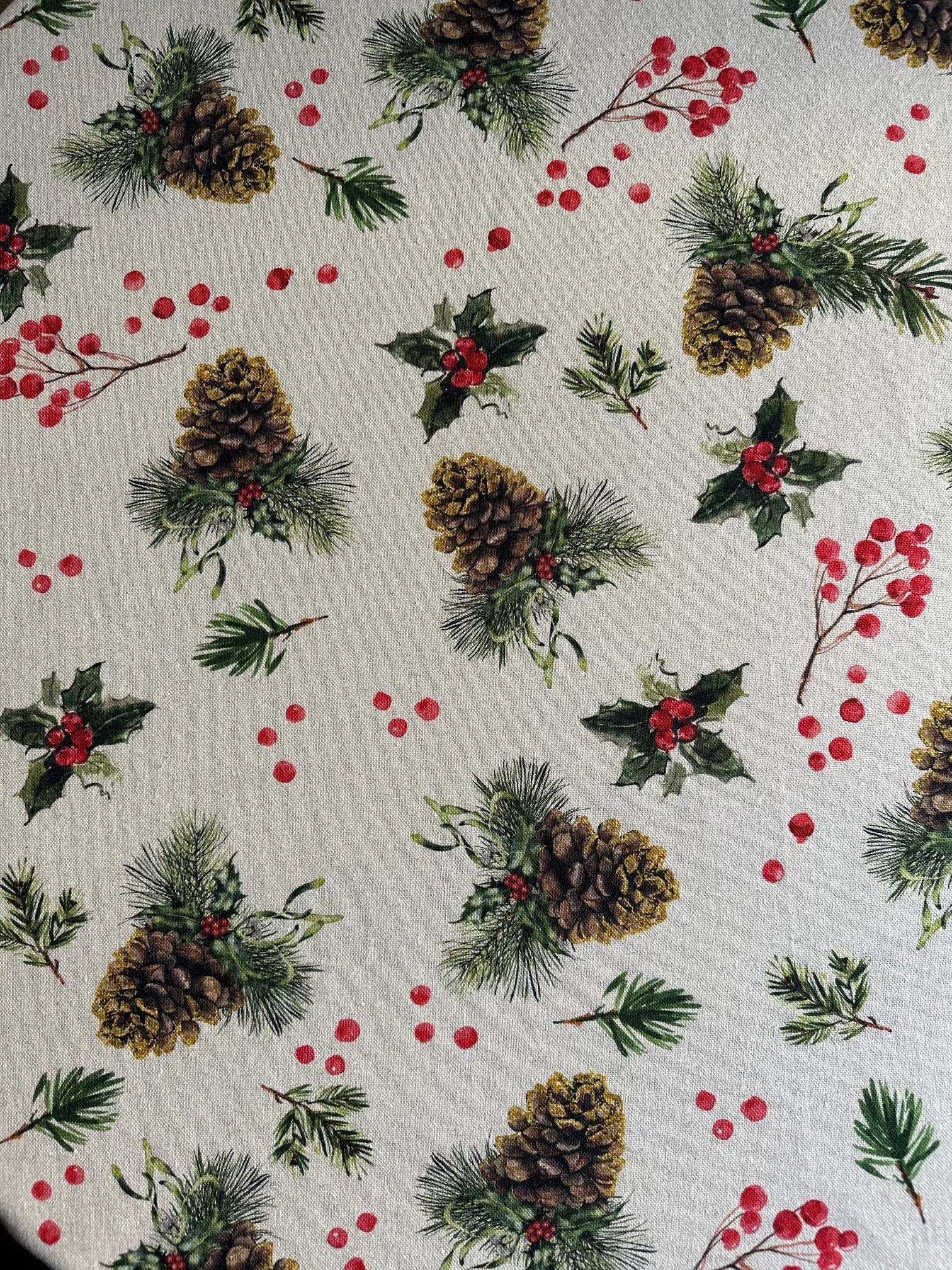 Rechteckige Tischdecke mit Wintermotiv – Golden Pine – Produktansicht 2