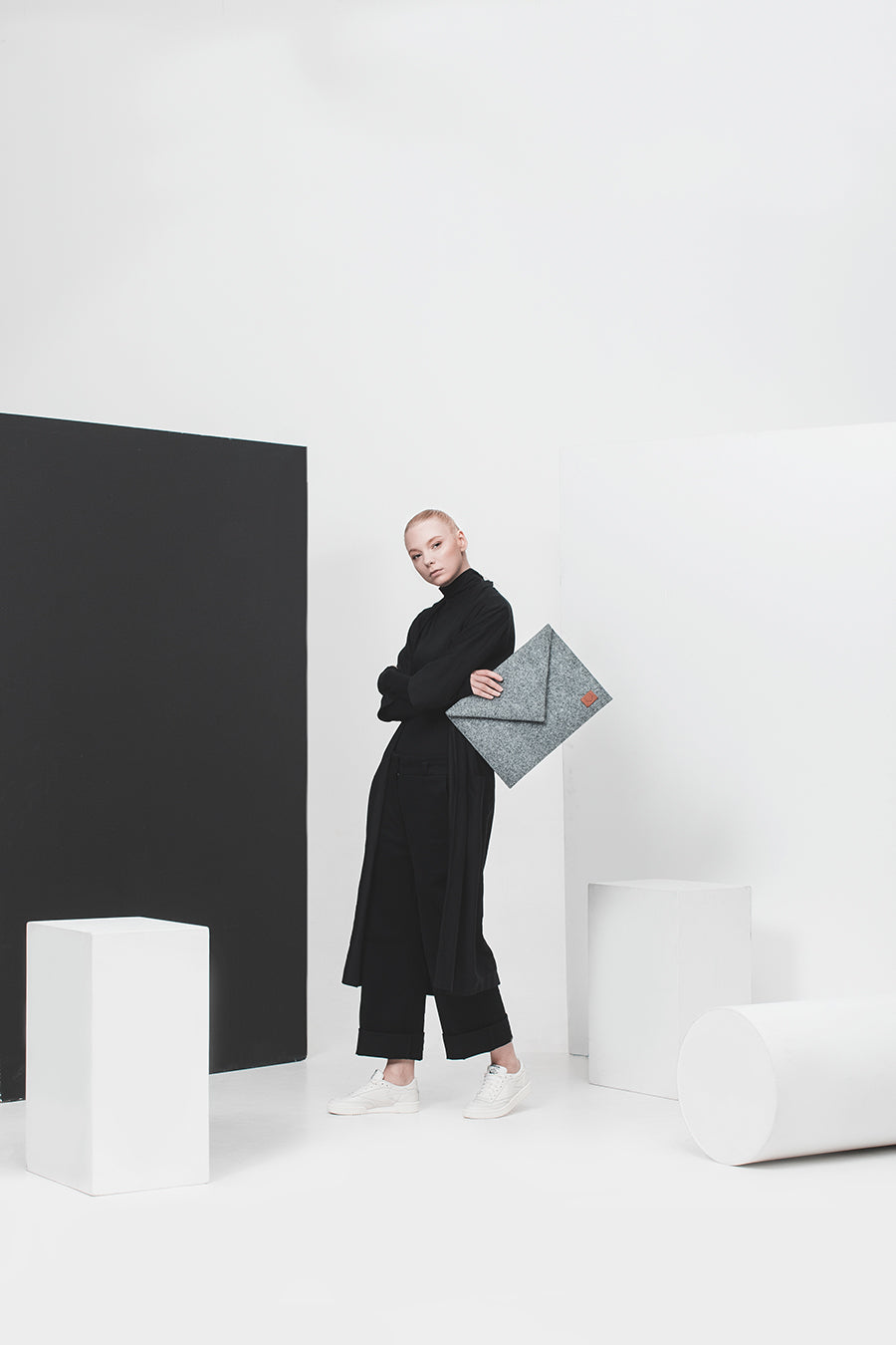 Clutch und Laptoptasche Skive – Grau