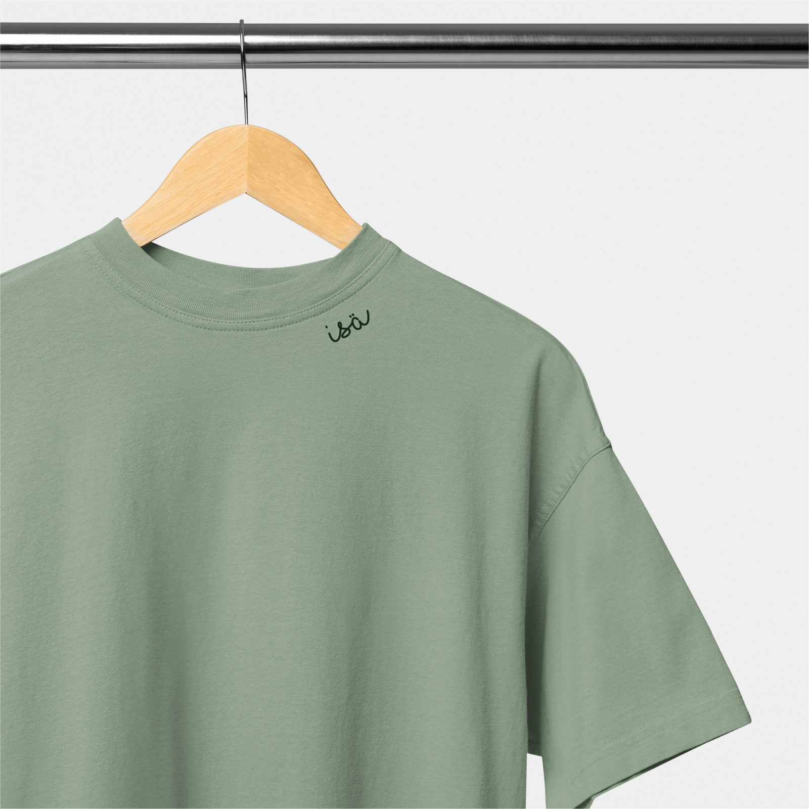 Bio-Baumwoll-T-Shirt mit besticktem Kragen "Isä" (FIN) – Produktansicht 2