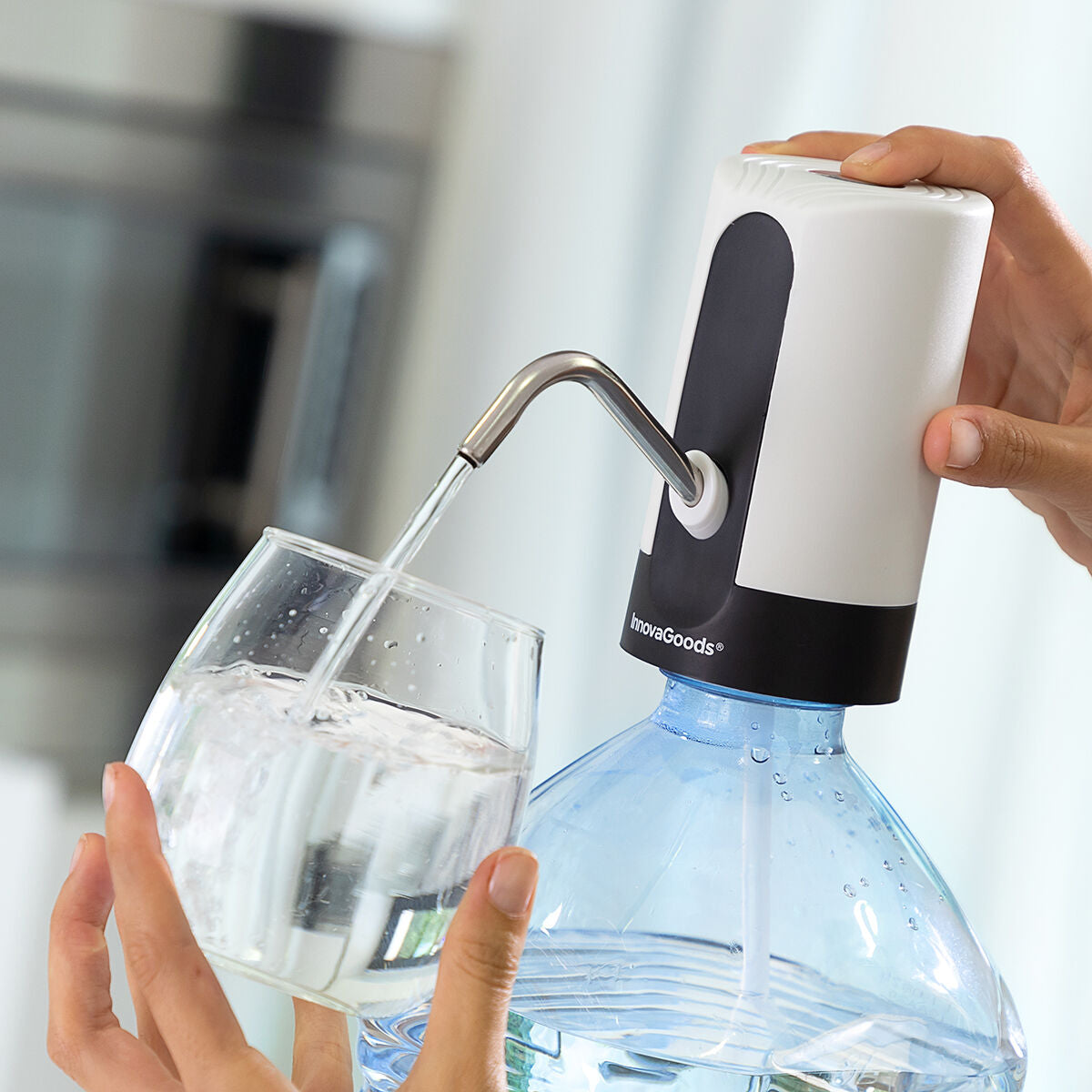 Automatischer wiederaufladbarer Wasserspender InnovaGoods - AWK Flagship