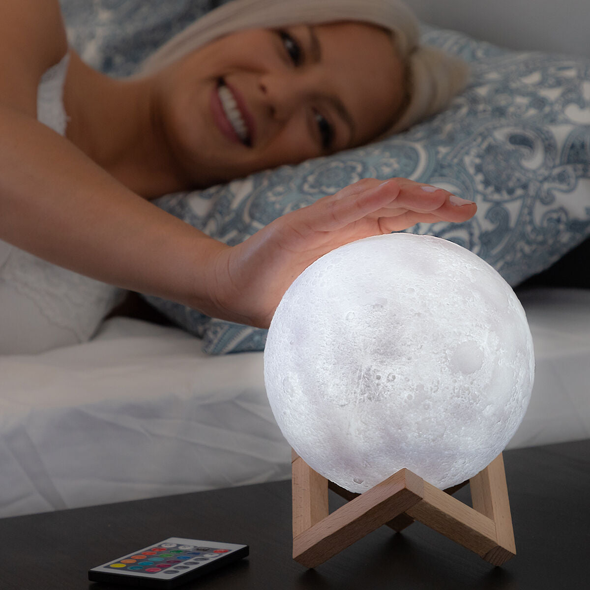 Wiederaufladbare LED Lampe Mond Moondy - AWK Flagship