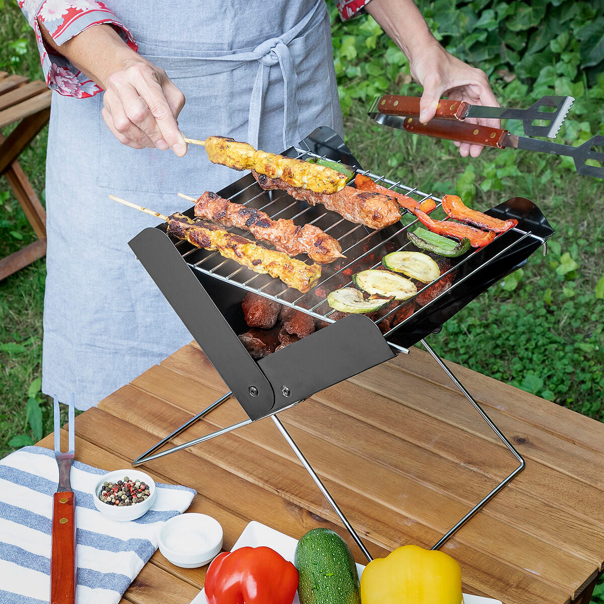 Tragbarer klappbarer Mini-Holzkohlegrill Foldecue InnovaGoods - AWK Flagship