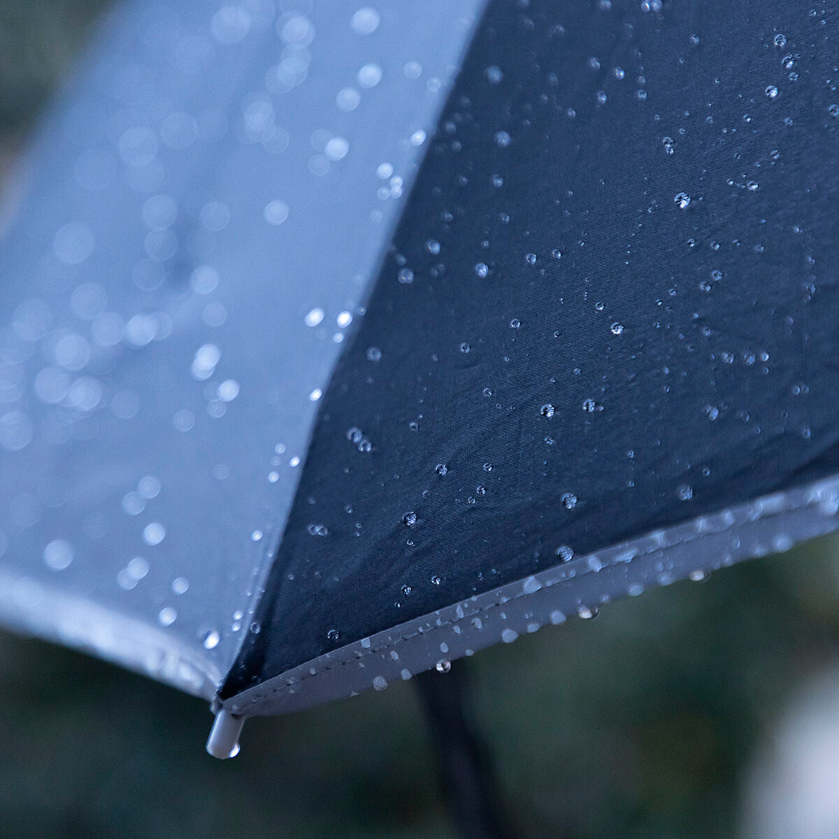 Regenschirm mit umgekehrter Faltung und mit LED Folbrella - AWK Flagship