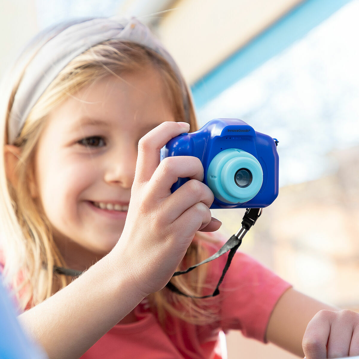 Kaufe Wiederaufladbare Kinder-Digitalkamera mit Spielen Kiddak InnovaGoods bei AWK Flagship um € 32.00