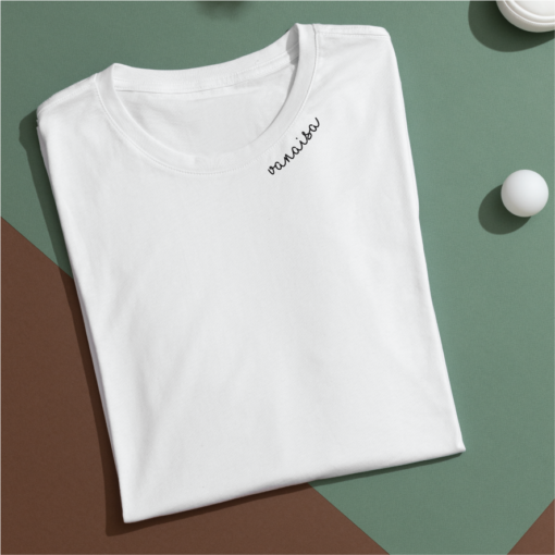 Bio-Baumwoll-T-Shirt mit besticktem Kragen "Vanaisa" (EE)