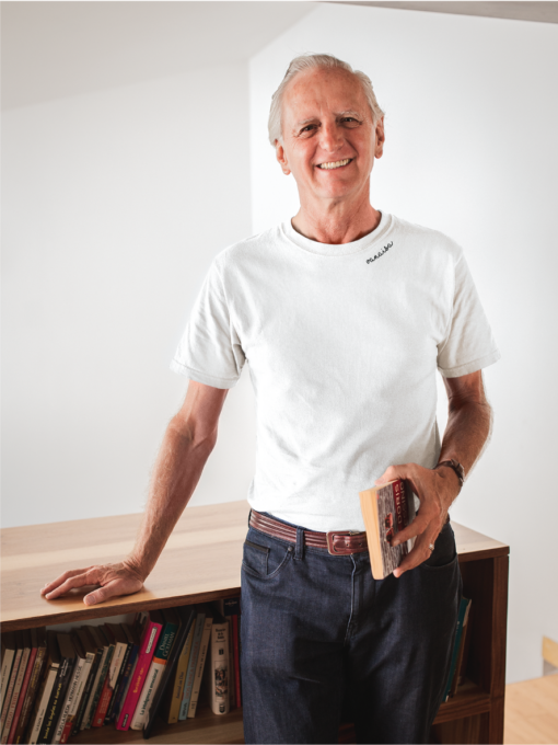 Bio-Baumwoll-T-Shirt mit besticktem Kragen "Vanaisa" (EE) – Detailansicht 1