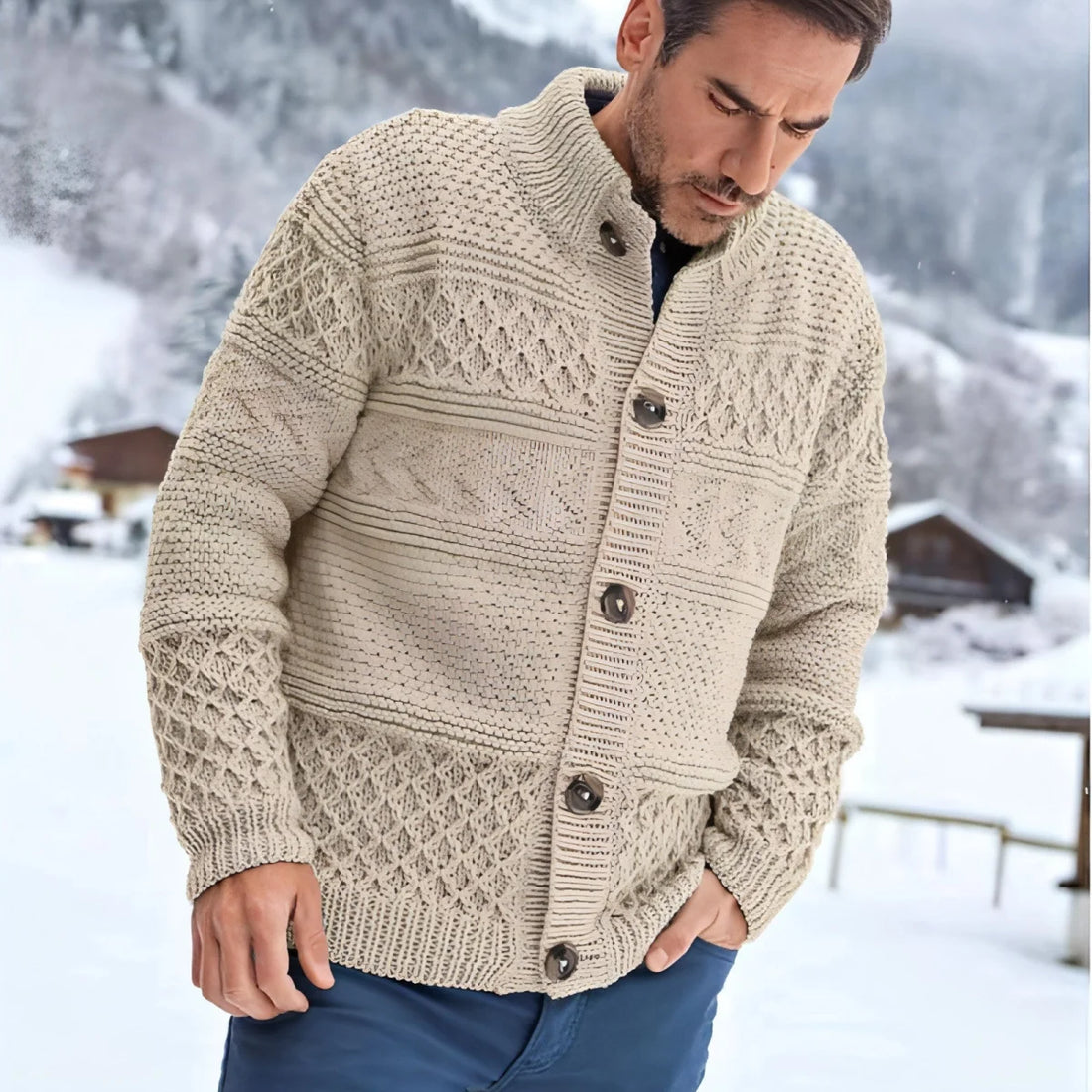 A.1 Herren Zopfmuster-Strickjacke – Detailansicht 3