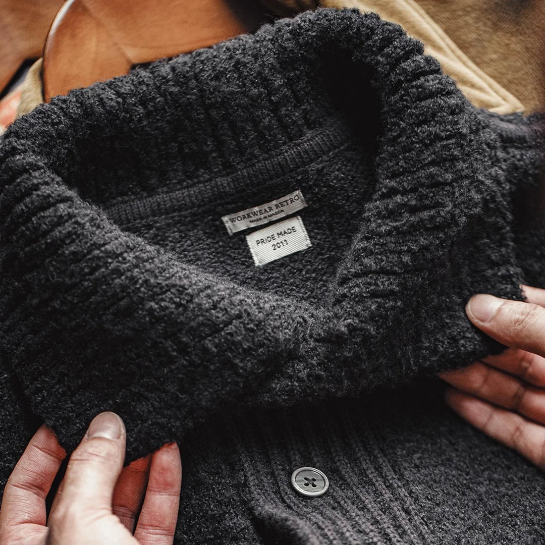 A.1 Herren Thermo-Pullover mit Kapuze – Detailansicht 2