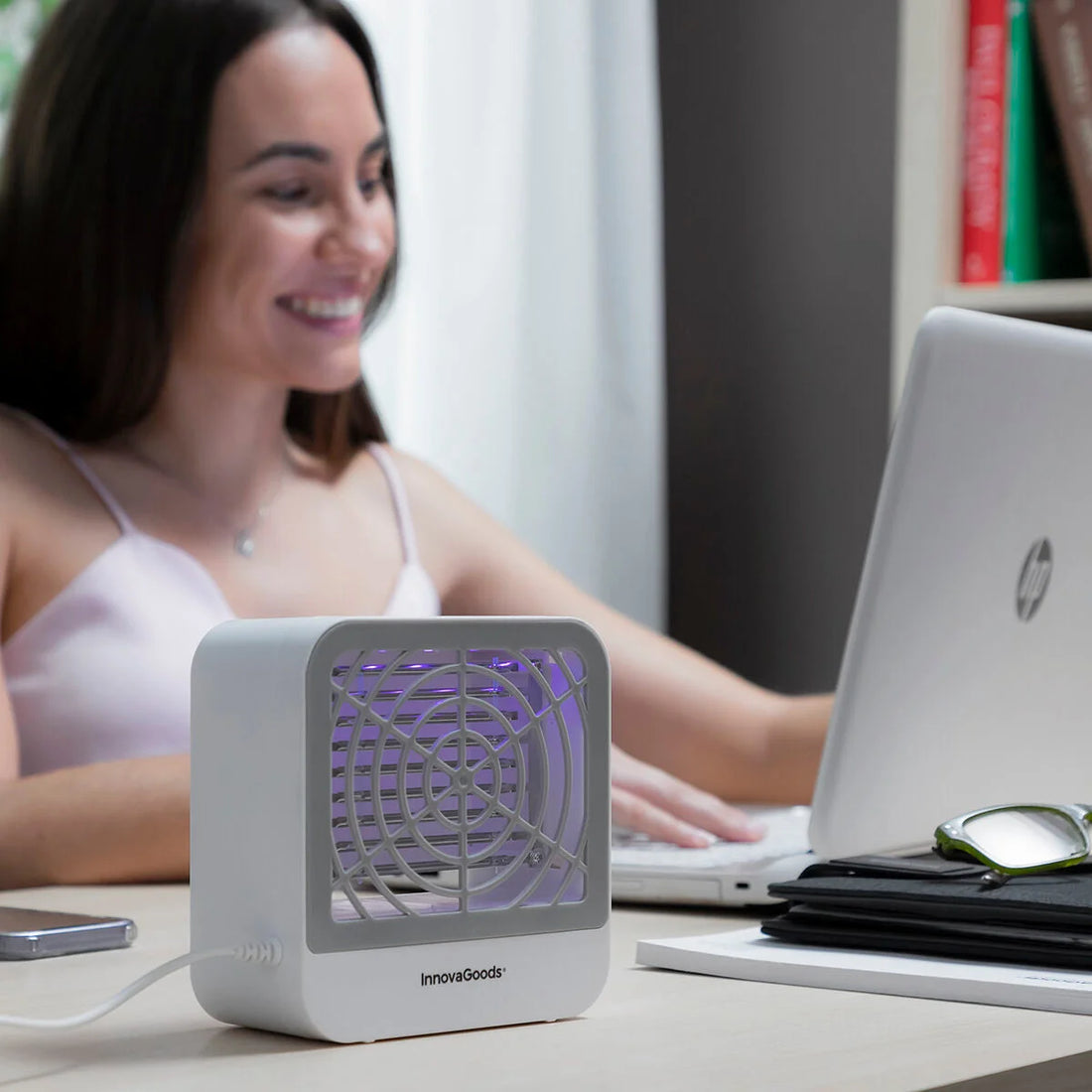 Anti-Mücken-Lampe mit Wandaufhänger KL Box – Detailansicht 5