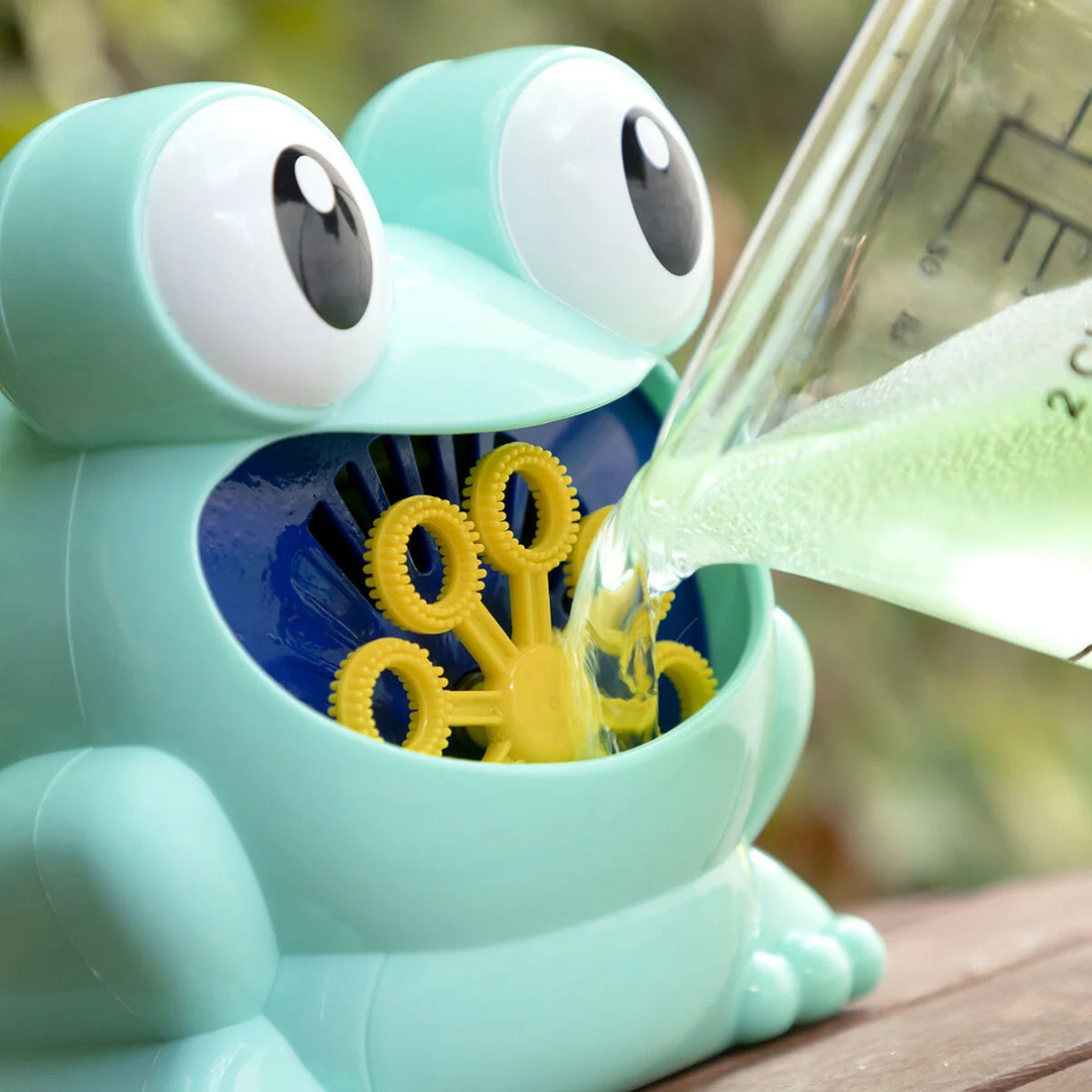 automatische Seifenblasenmaschine Froggly – Detailansicht 3
