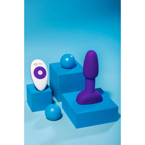 B-Vibe Lila Silikon Analplug mit Fernbedienung & USB - Erotik Shop